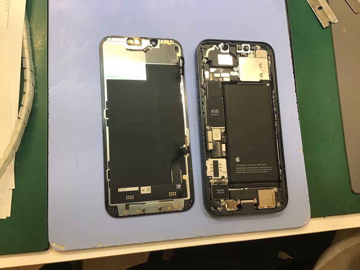 iPhone13のバッテリー交換ならデータそのまま修理可能なスマホ修理工房セレオ甲府店へ！
